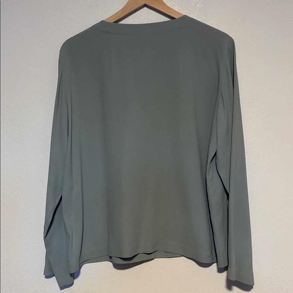 Eileen Fisher Dusty Light Blue Button-Down 100% Silk Cardigan Lightweight Medium - Picture 6 of 8